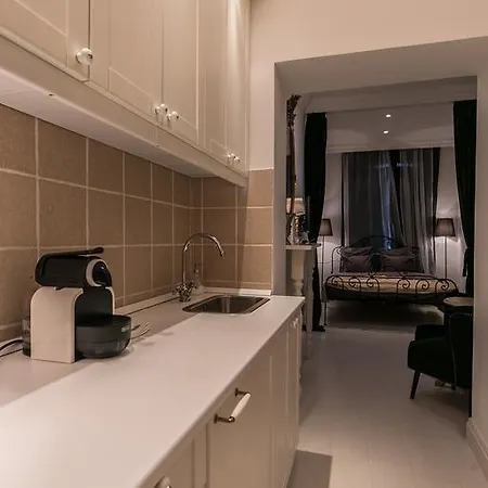 Apartment Mono