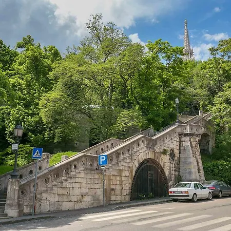 Mono Budapest