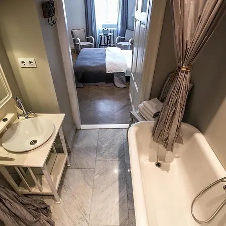 Mono Budapest