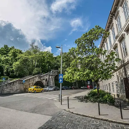 Apartman Mono